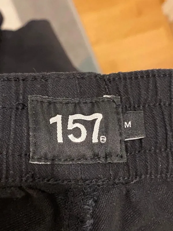 New 157 shortsit, koko M