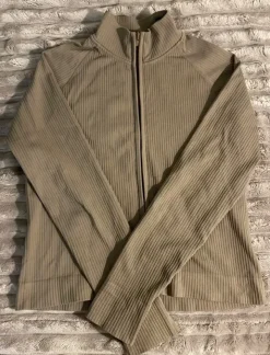 Outlet 157 :: Sweater