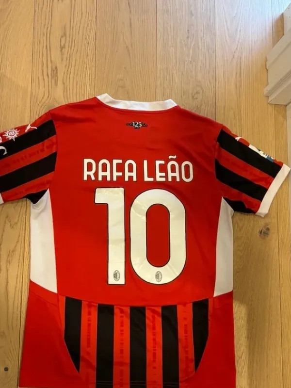 Hot Ac Milan Rafa Leao paita
