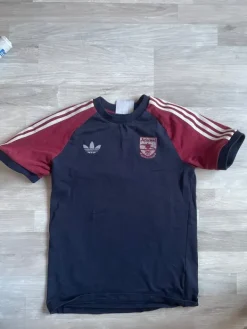 Outlet adidas , arsenal t-paita