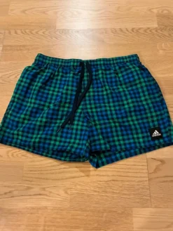 Best adidas uimashortsit L