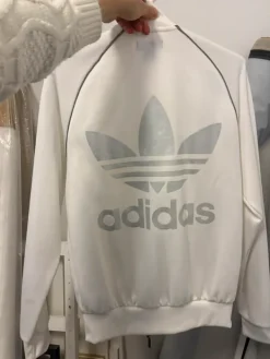 Best adidas valkoinen verkkatakki