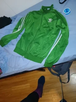 New adidas verkkapaita, aito