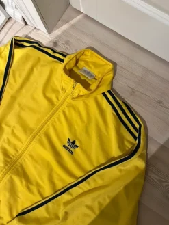 New Adidas verkkatakki