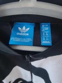 Discount adidas verkkatakki 38