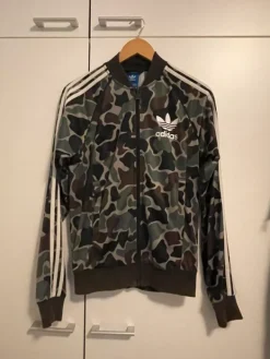 Outlet adidas verryttelytakki