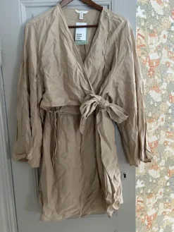 Discount H&M Amningsklänning