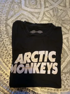 Clearance Arctic monkeys bändipaita