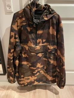 Discount Urban Classics Army jakke