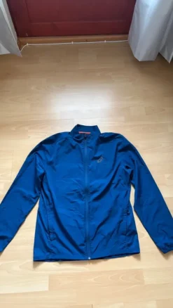 Discount Asics juoksutakki