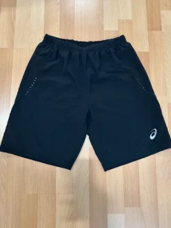 Clearance Asics urheilushortsit
