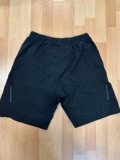 Clearance Asics urheilushortsit