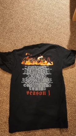 Outlet Attack on titan t-shirt