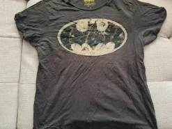 Sale Batman loose Tshirt - super nice and comfy