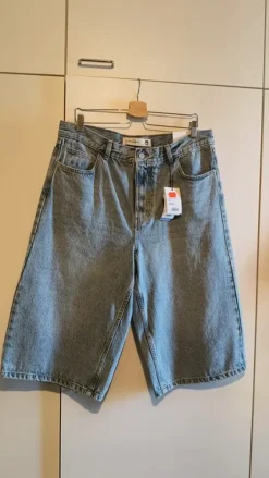 Best WKLY. Bermuda shortsit koko XL