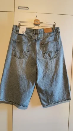 Best WKLY. Bermuda shortsit koko XL