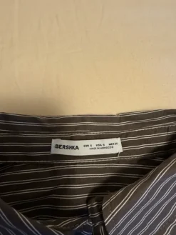 bershka imarteleva kauluspaita