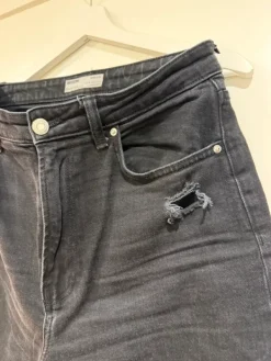 Hot Bershka mom jeans