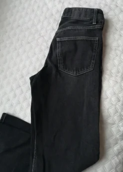 Bershka suorat farkut W28