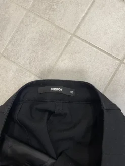 Best Bik Bok Bikbokin suorathousut