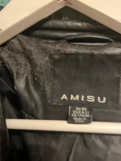 New Amisu Biker-tyylinen takki.