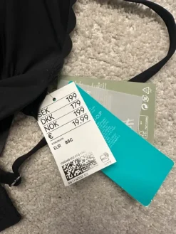 New H&M Bikini yläosa