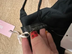 New BUBBLEROOM Bikini yläosa