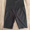 Outlet Blacc äitiysshortsit