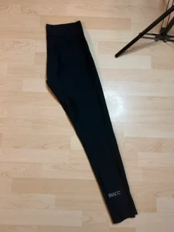 Hot Blacc mustat treeni trikoot