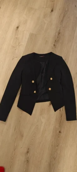 New FB Sister Bleiseri