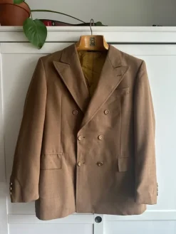 Discount Tampereen pukutehdas Bleiseri