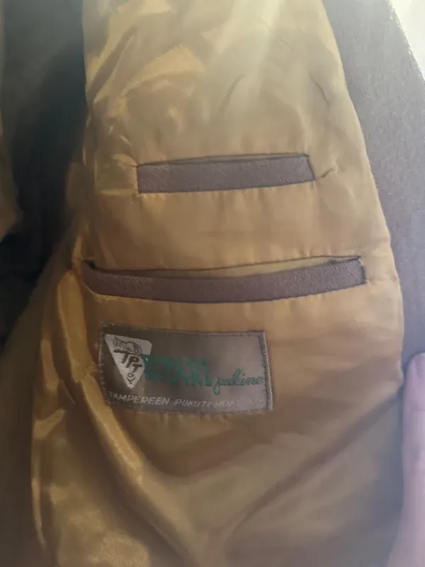 Discount Tampereen pukutehdas Bleiseri