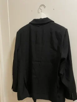 Online Nelly Bleiseri