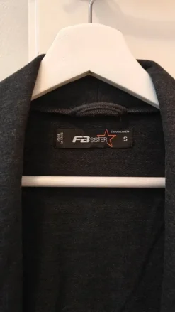 Clearance FB Sister Bleiseri