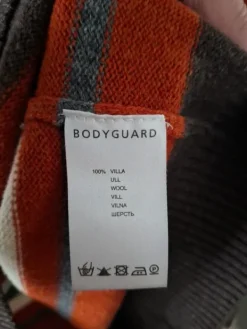 Hot bodyguard villaneule