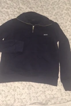 Boss pusero half swipper