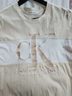 Best Calvin Klein Jeans paitamekko