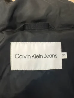 Calvin Klein takki