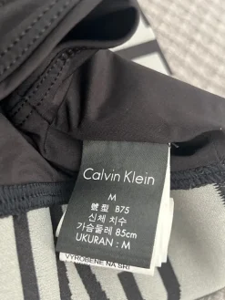 Best Calvin Klein yläosa