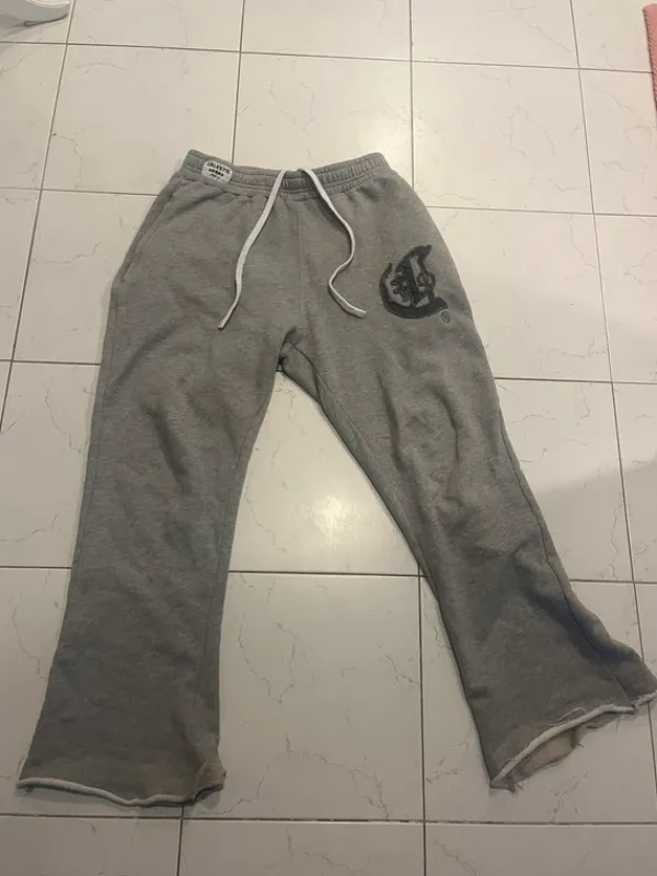 Outlet Celestic college housut