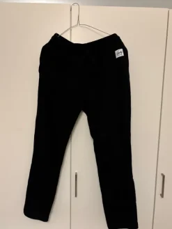 Outlet Andy Collegehousut