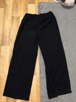 Online Collegehousut