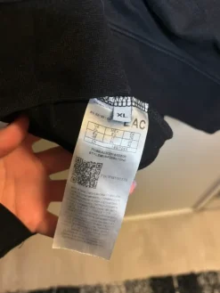 Online GUESS Collegepaita