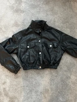 Hot Shein Crop nahkis