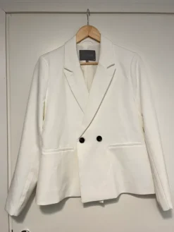 Hot Culture valkoinen jakku, koko 40