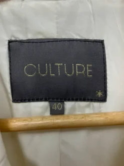 Hot Culture valkoinen jakku, koko 40