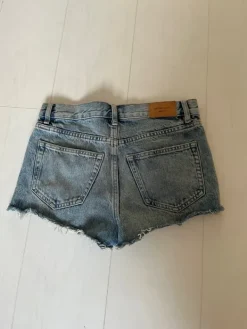 Best Gina Tricot Denim shorts