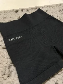 Best DIVINA shortsit