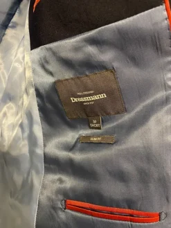 New Dressmann Dressman tummansininen puku