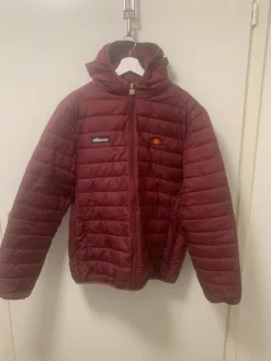 Hot Ellesse Ellese Lombardy- kevyttoppatakki